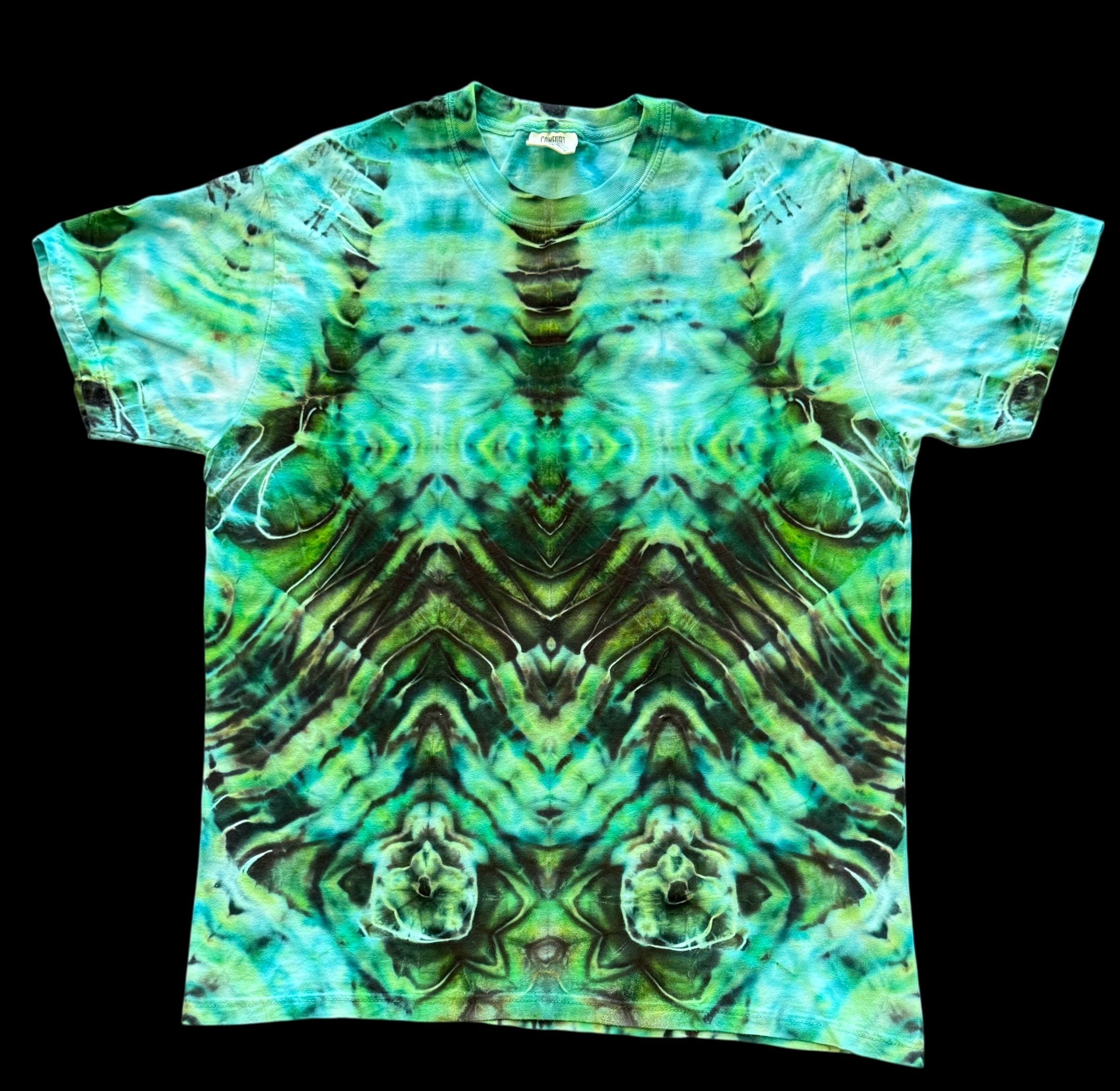 Men's T-shirt Large